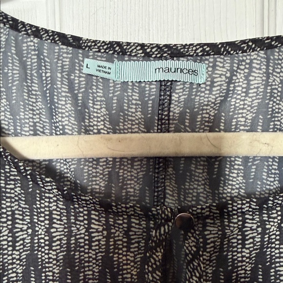 Black and Gray Patterned Women's Top - Picture 3 of 5